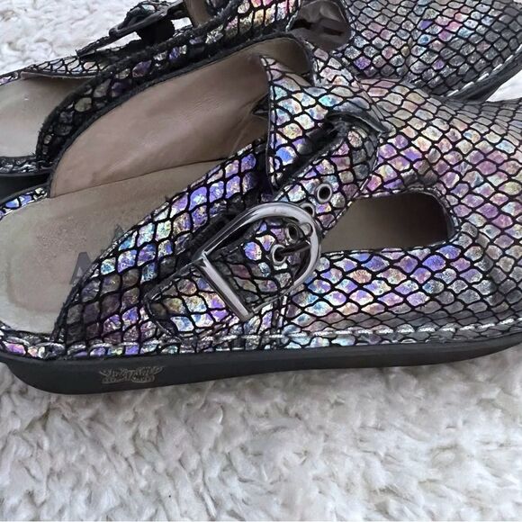 Alegria by PG Iridescent Mermaid Print Slip-On Clogs Women’s Size 36 6-6.5 - Picture 6 of 10